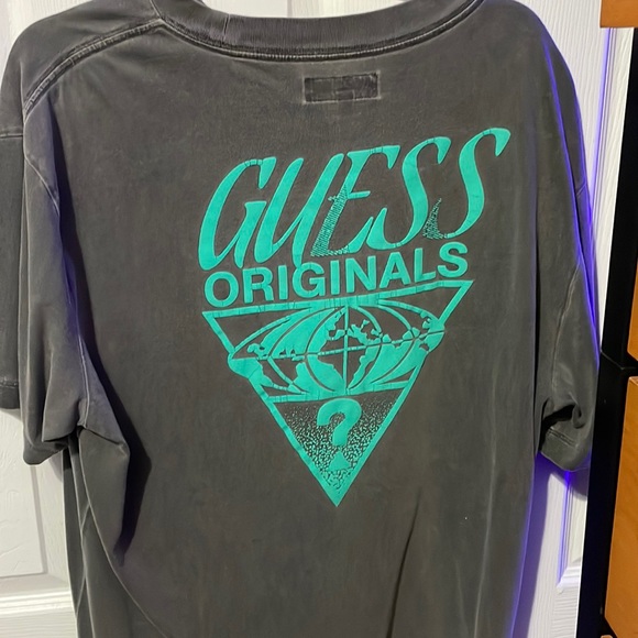 Guess T-shirt - Picture 2 of 2